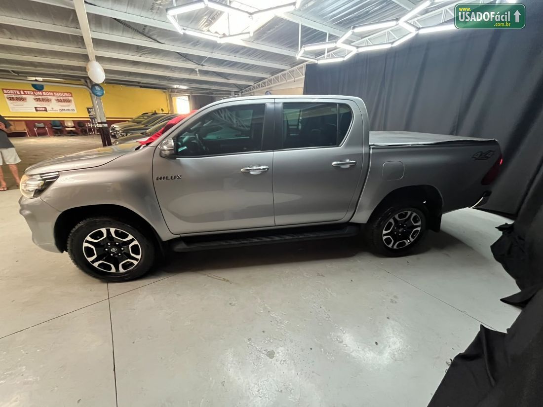 Toyota Hilux SRV CD 2.8 4x4 TDI Automático Diesel 2018/2019 — foto 4 de 17