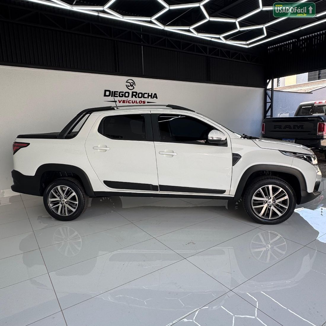 Fiat Strada Volcano CD 1.3 Mecânico Flex 2023/2023 — foto 7 de 17