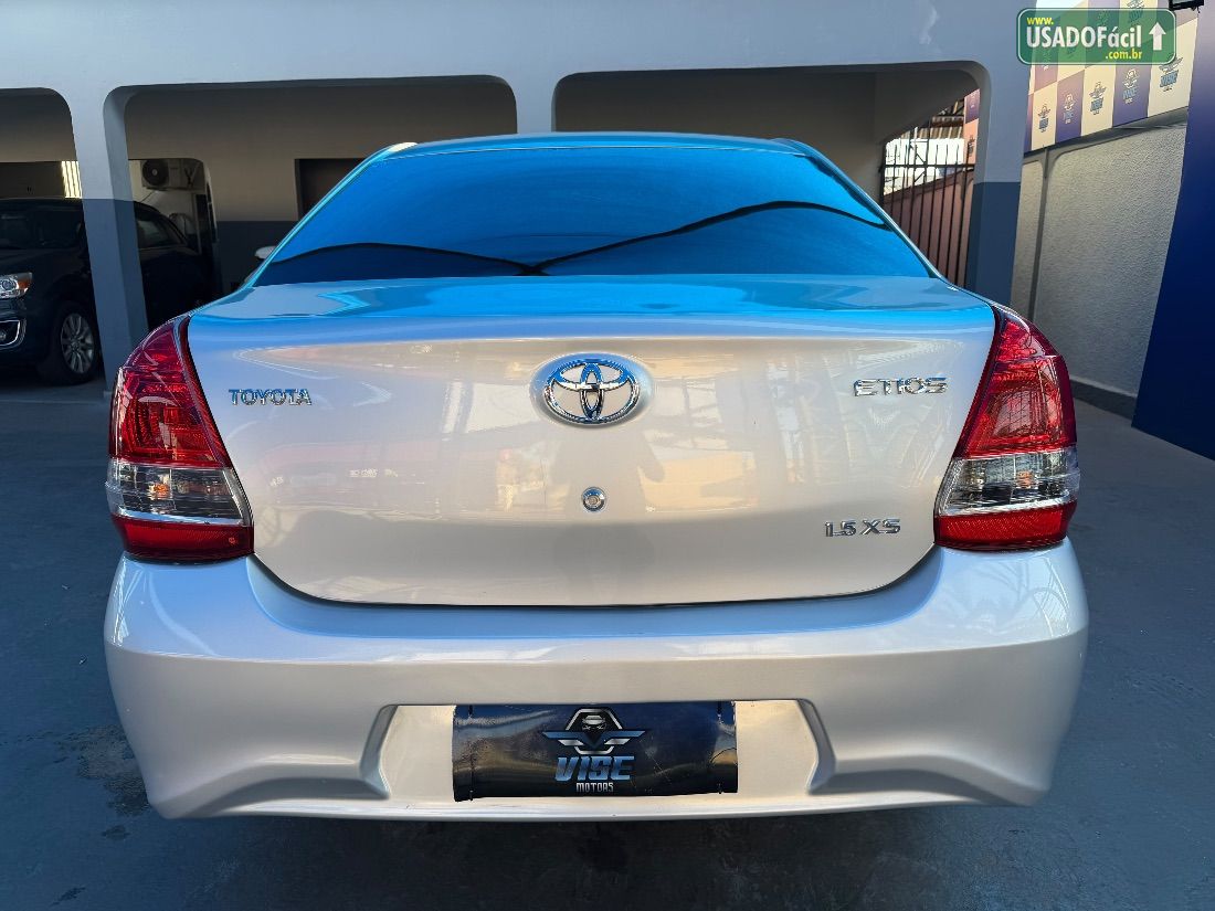 Toyota Etios Sedan XS 1.5 Mecânico Flex 2017/2018 — foto 4 de 9