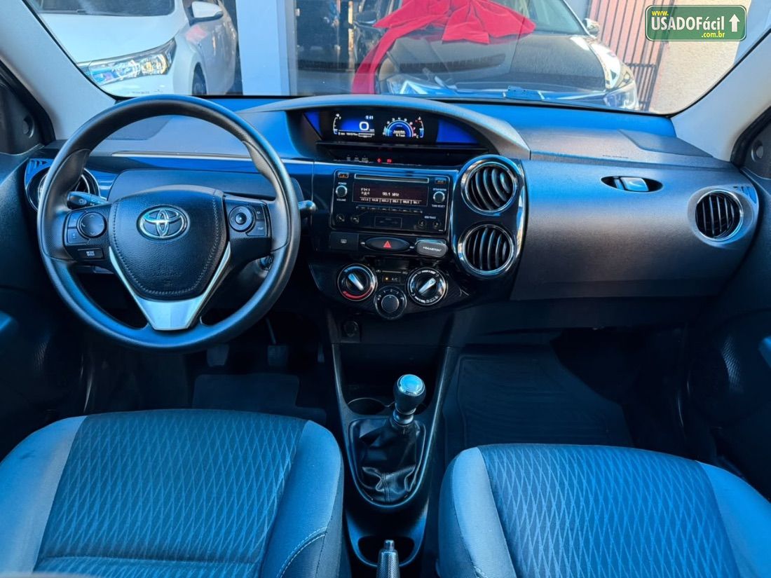 Toyota Etios Sedan XS 1.5 Mecânico Flex 2017/2018 — foto 5 de 9