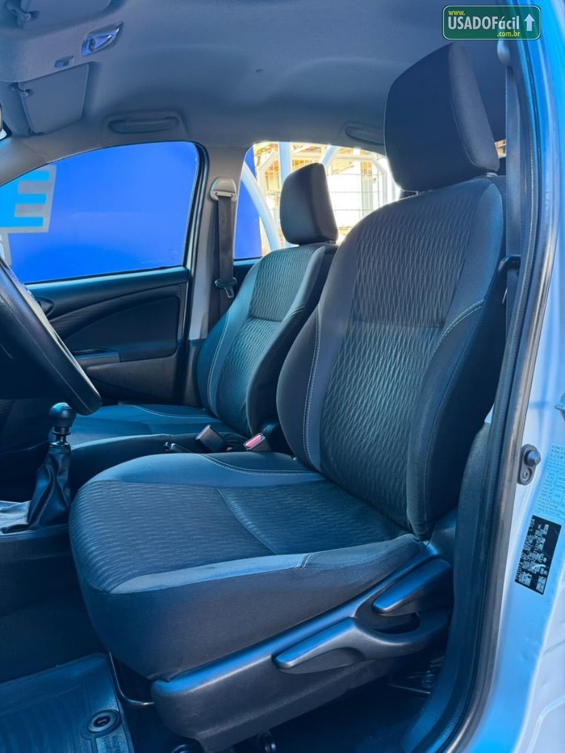 Toyota Etios Sedan XS 1.5 Mecânico Flex 2017/2018 — foto 8 de 9