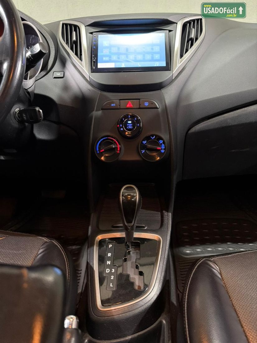 Hyundai HB20 Hatch Premium 1.6 Automático Flex 2015/2015 — foto 10 de 15