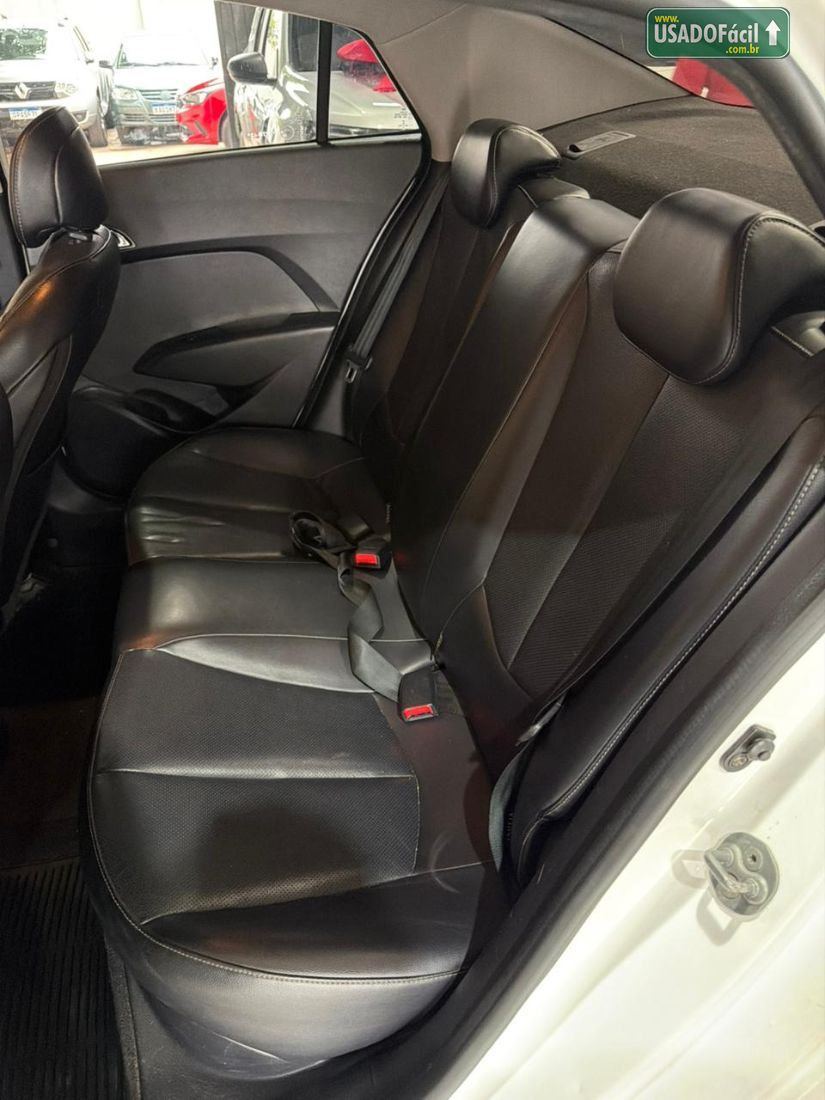 Hyundai HB20 Hatch Premium 1.6 Automático Flex 2015/2015 — foto 11 de 15