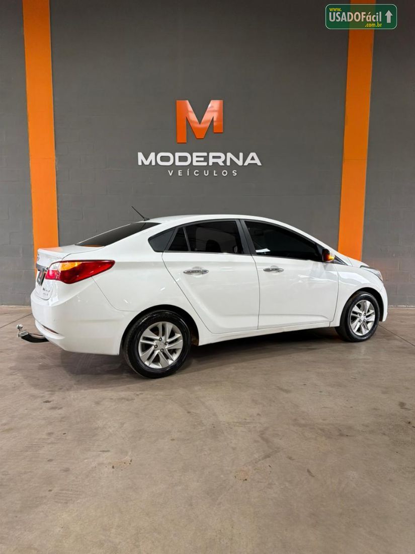 Hyundai HB20 Hatch Premium 1.6 Automático Flex 2015/2015 — foto 13 de 15
