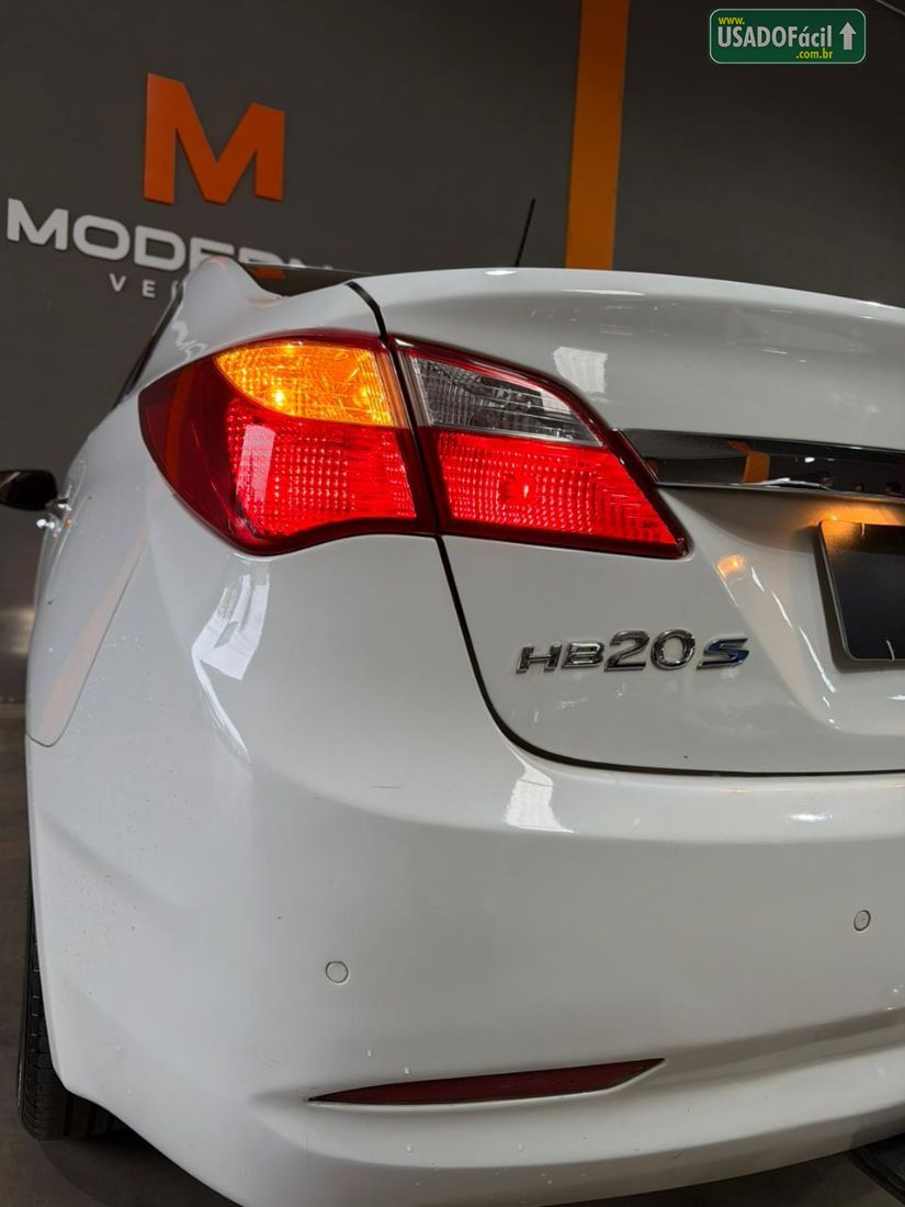 Hyundai HB20 Hatch Premium 1.6 Automático Flex 2015/2015 — foto 5 de 15