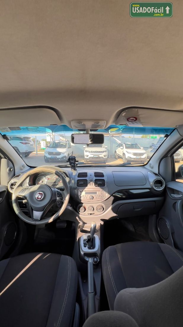 Fiat Grand Siena Essence Dualogic 1.6 Flex 2013/2014 — foto 11 de 11
