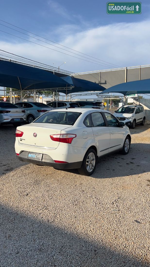 Fiat Grand Siena Essence Dualogic 1.6 Flex 2013/2014 — foto 5 de 11