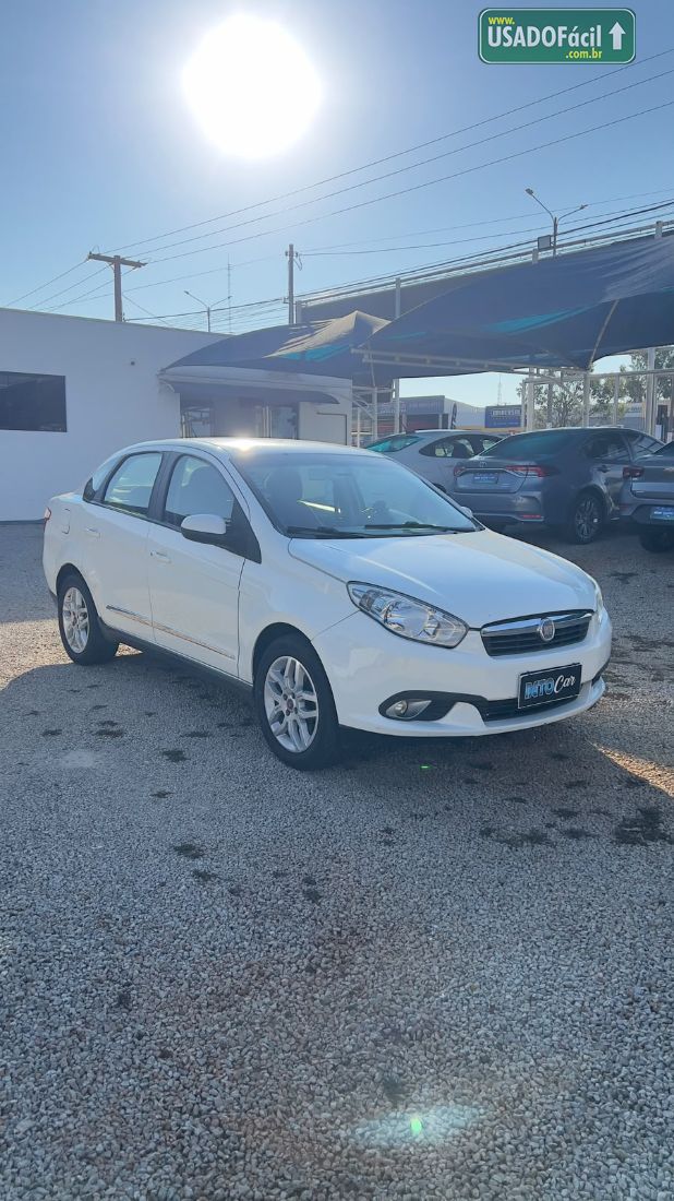 Fiat Grand Siena Essence Dualogic 1.6 Flex 2013/2014 — foto 7 de 11
