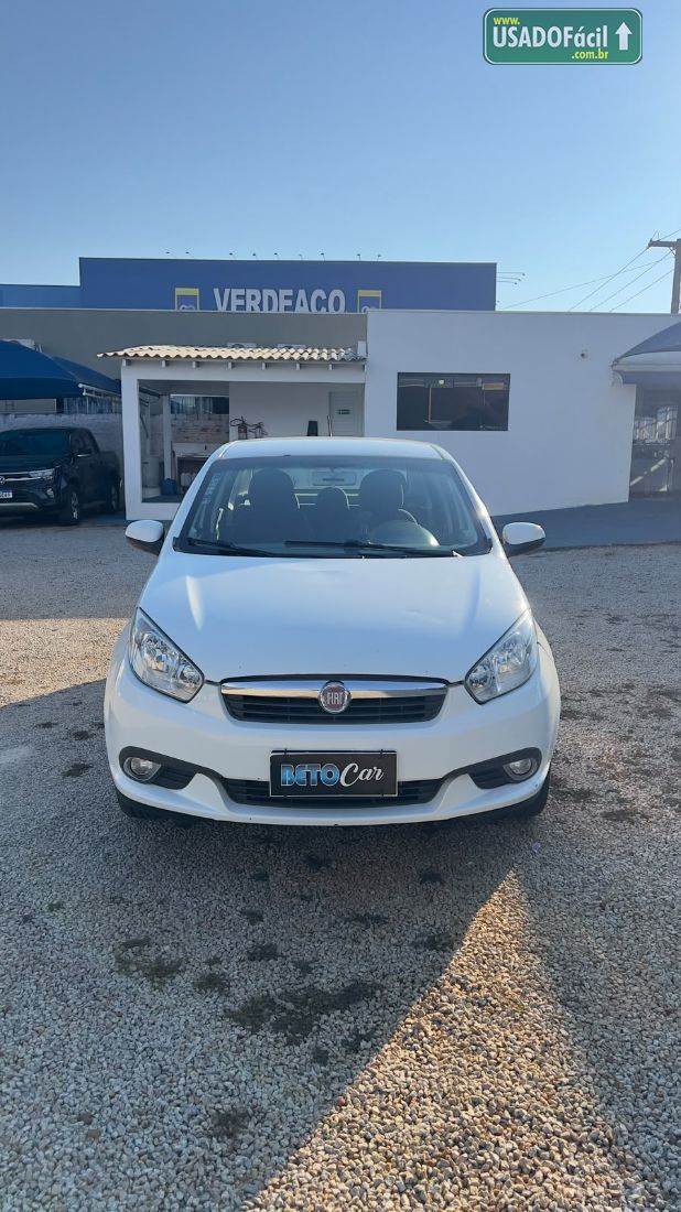 Fiat Grand Siena Essence Dualogic 1.6 Flex 2013/2014 — foto 8 de 11