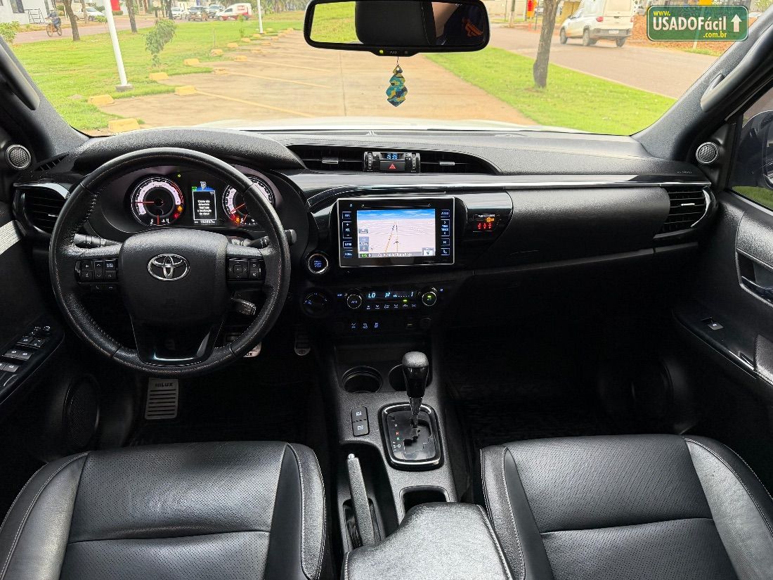 Toyota Hilux SRX CD 2.8 4x4 TDI Automático Diesel 2018/2019 — foto 11 de 15