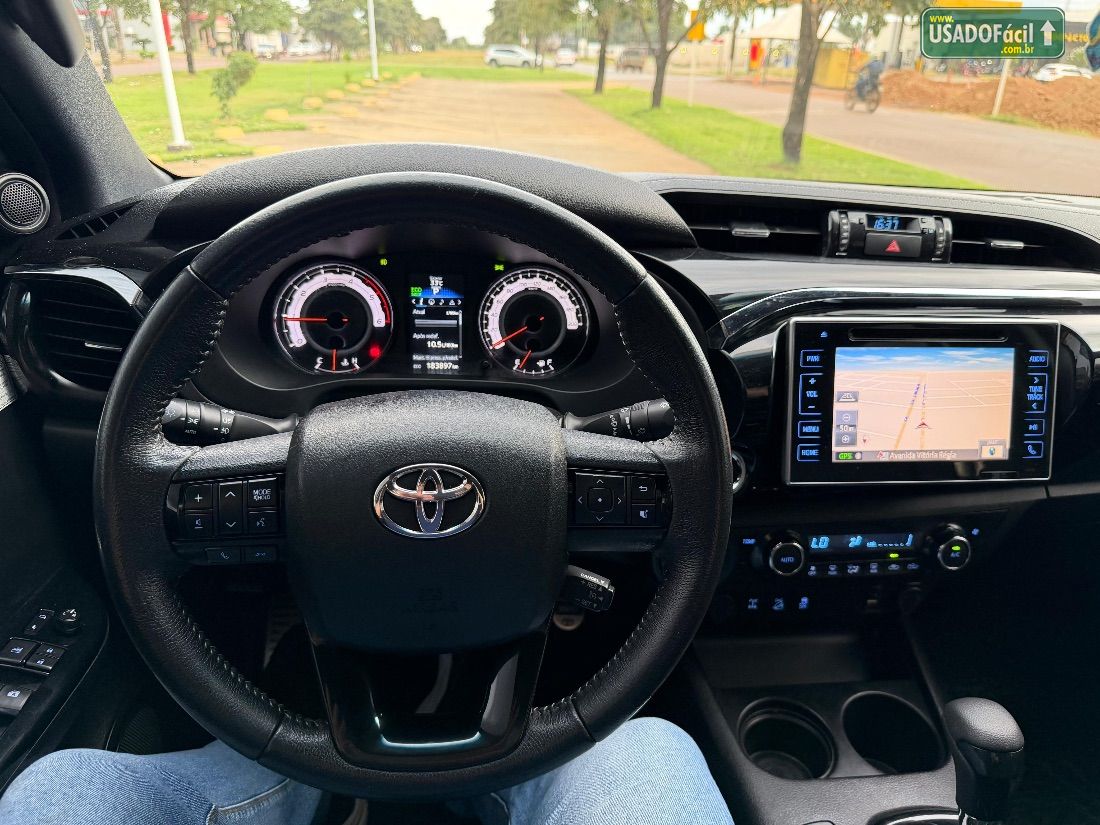 Toyota Hilux SRX CD 2.8 4x4 TDI Automático Diesel 2018/2019 — foto 12 de 15