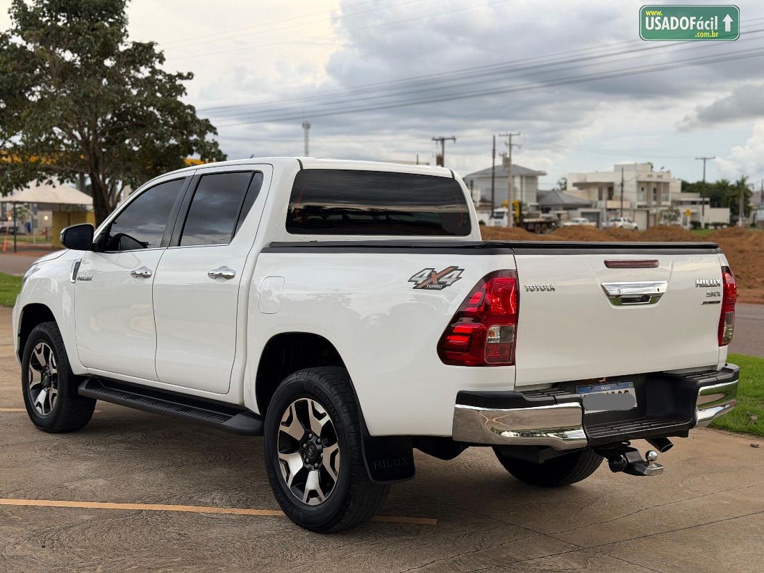 Toyota Hilux SRX CD 2.8 4x4 TDI Automático Diesel 2018/2019 — foto 6 de 15
