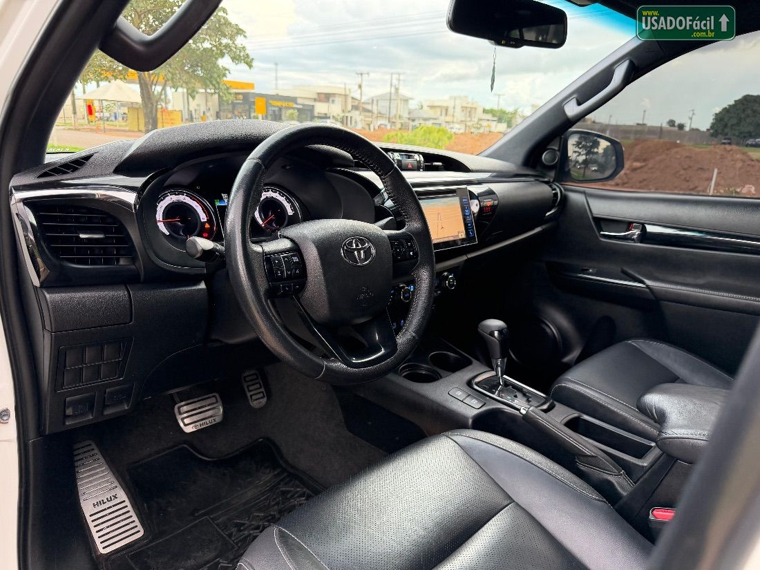 Toyota Hilux SRX CD 2.8 4x4 TDI Automático Diesel 2018/2019 — foto 9 de 15