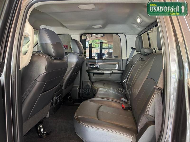 RAM Ram Classic Laramie Night Edition 5.7 4X4 Automático 2022/2022 — foto 12 de 12