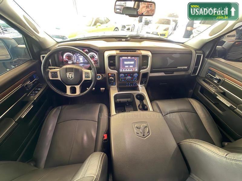 RAM Ram Classic Laramie Night Edition 5.7 4X4 Automático 2022/2022 — foto 9 de 12