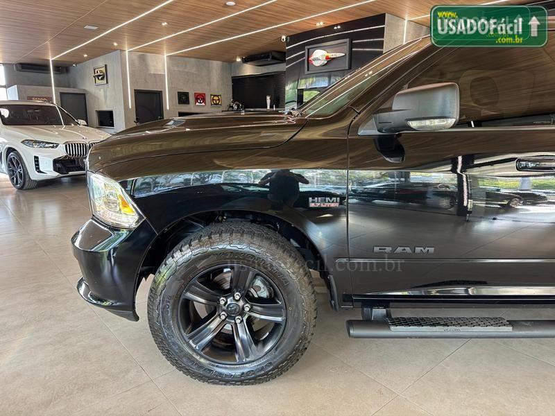 RAM Ram Classic Laramie Night Edition 5.7 4X4 Automático 2022/2022 — foto 14 de 14