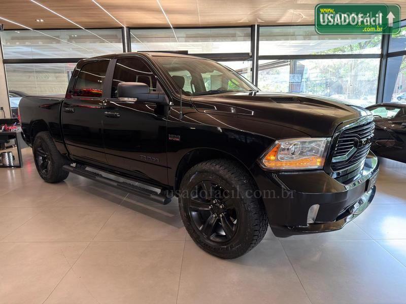 RAM Ram Classic Laramie Night Edition 5.7 4X4 Automático 2022/2022 — foto 2 de 14