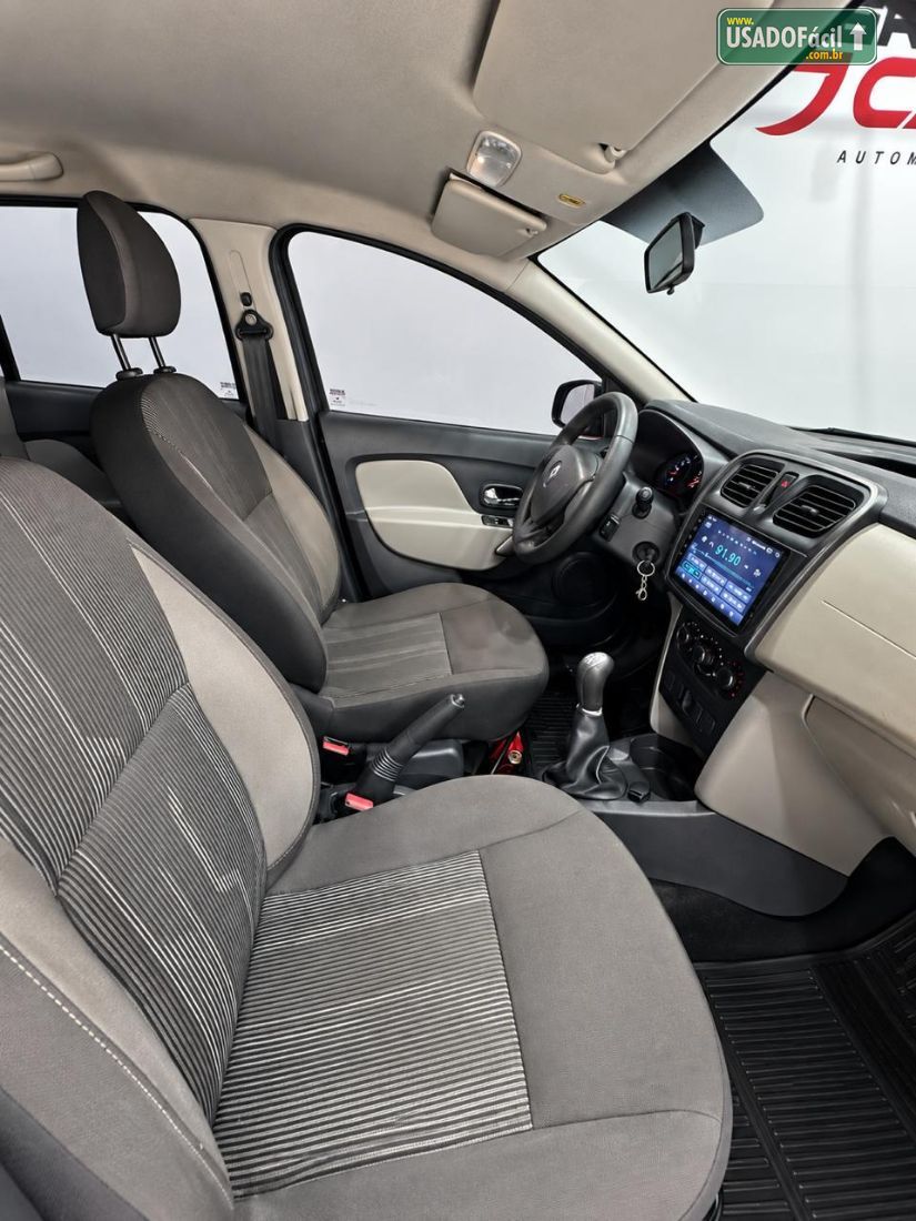 Renault Logan Expression 1.0 Hi-Flex 2015/2016 — foto 8 de 8
