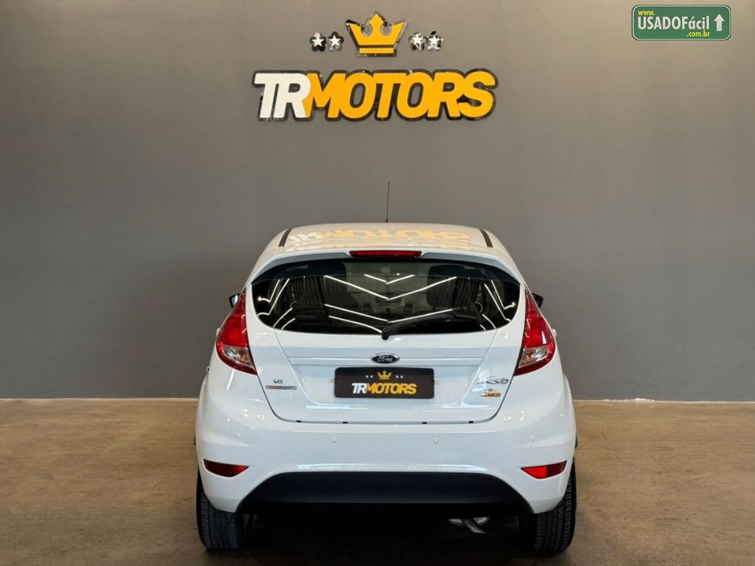 Ford Fiesta Hatch 1.6 Automático 5P Flex 2015/2015 — foto 4 de 8