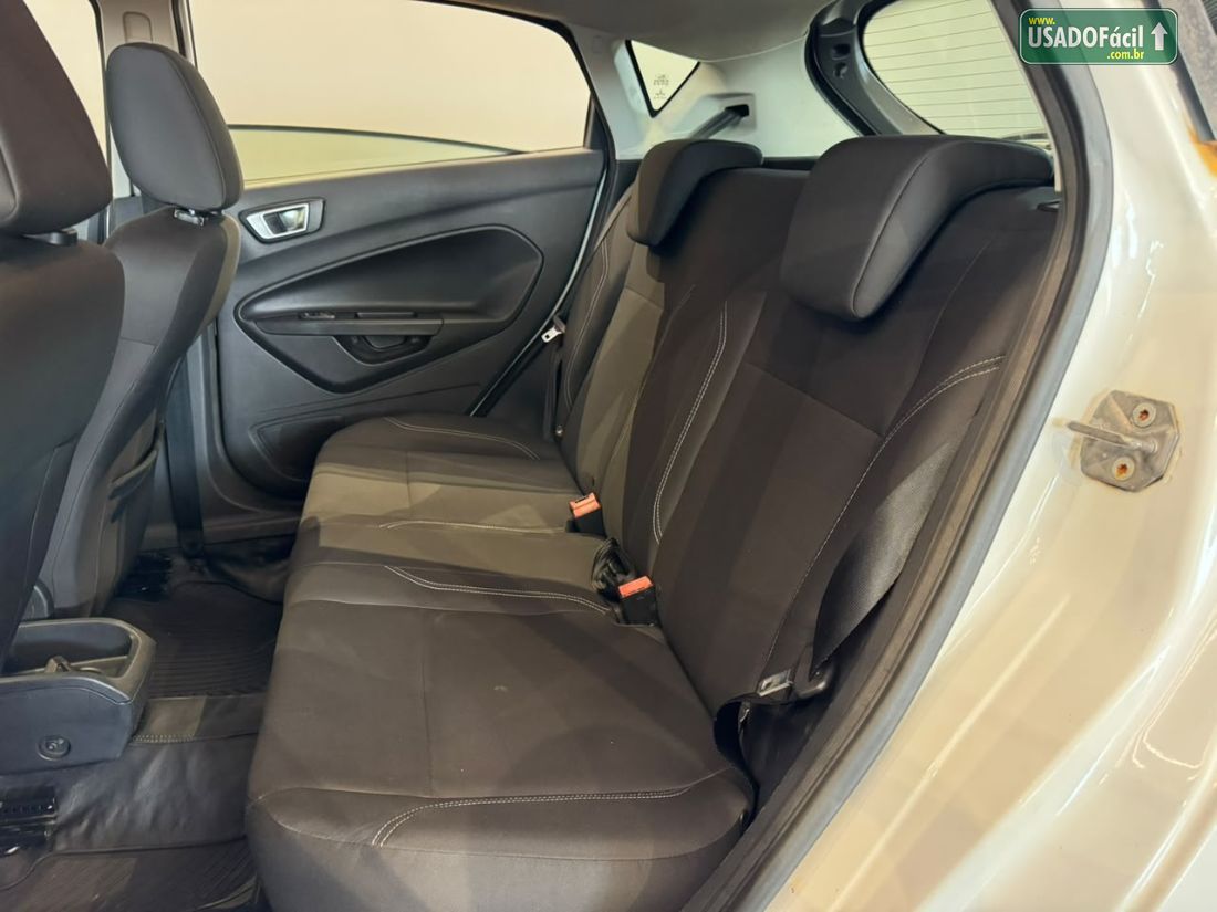 Ford Fiesta Hatch 1.6 Automático 5P Flex 2015/2015 — foto 6 de 8