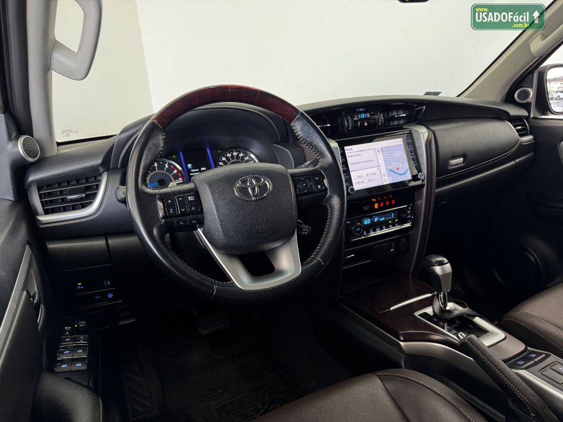 Toyota Hilux SW4 SRV 4x2 2.7 Automático Flex 2019/2020 — foto 8 de 14