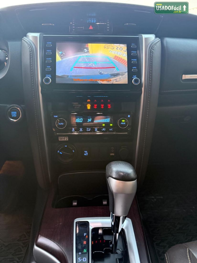 Toyota Hilux SW4 SRX 2.8 4x4 TDI Automático Diesel 2019/2020 — foto 11 de 15