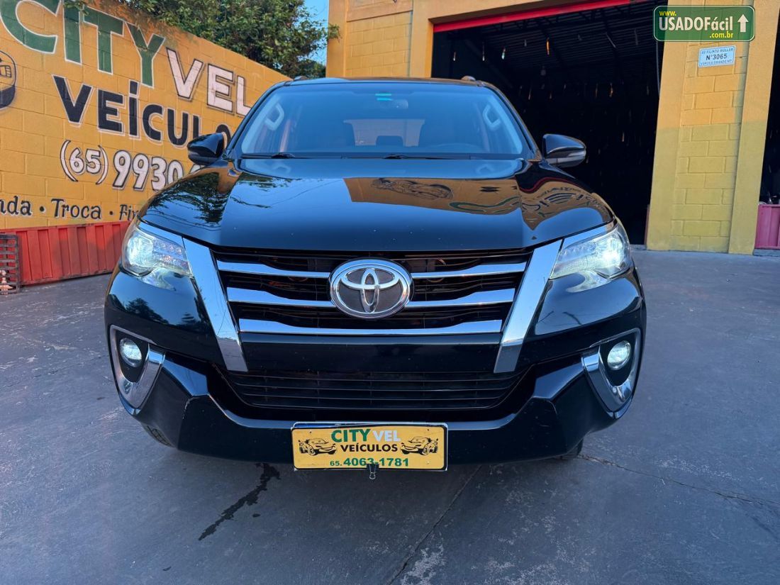 Toyota Hilux SW4 SRX 2.8 4x4 TDI Automático Diesel 2019/2020 — foto 2 de 15
