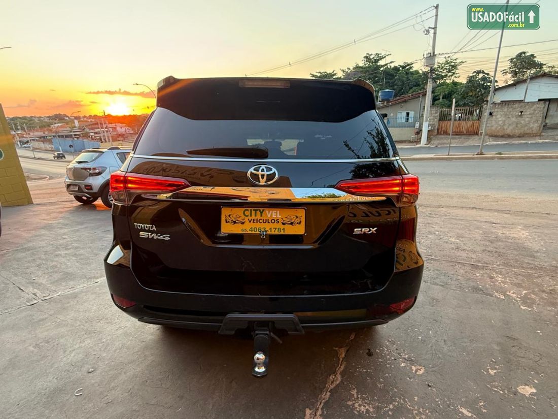 Toyota Hilux SW4 SRX 2.8 4x4 TDI Automático Diesel 2019/2020 — foto 5 de 15
