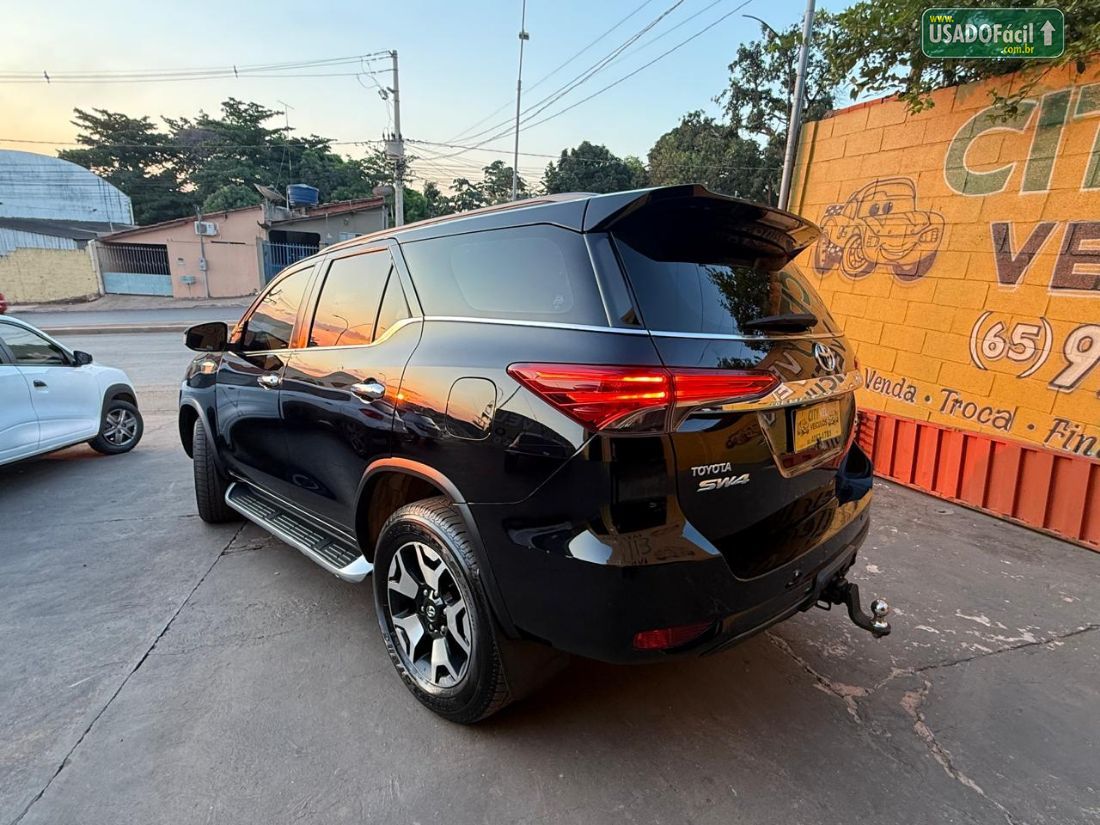 Toyota Hilux SW4 SRX 2.8 4x4 TDI Automático Diesel 2019/2020 — foto 6 de 15