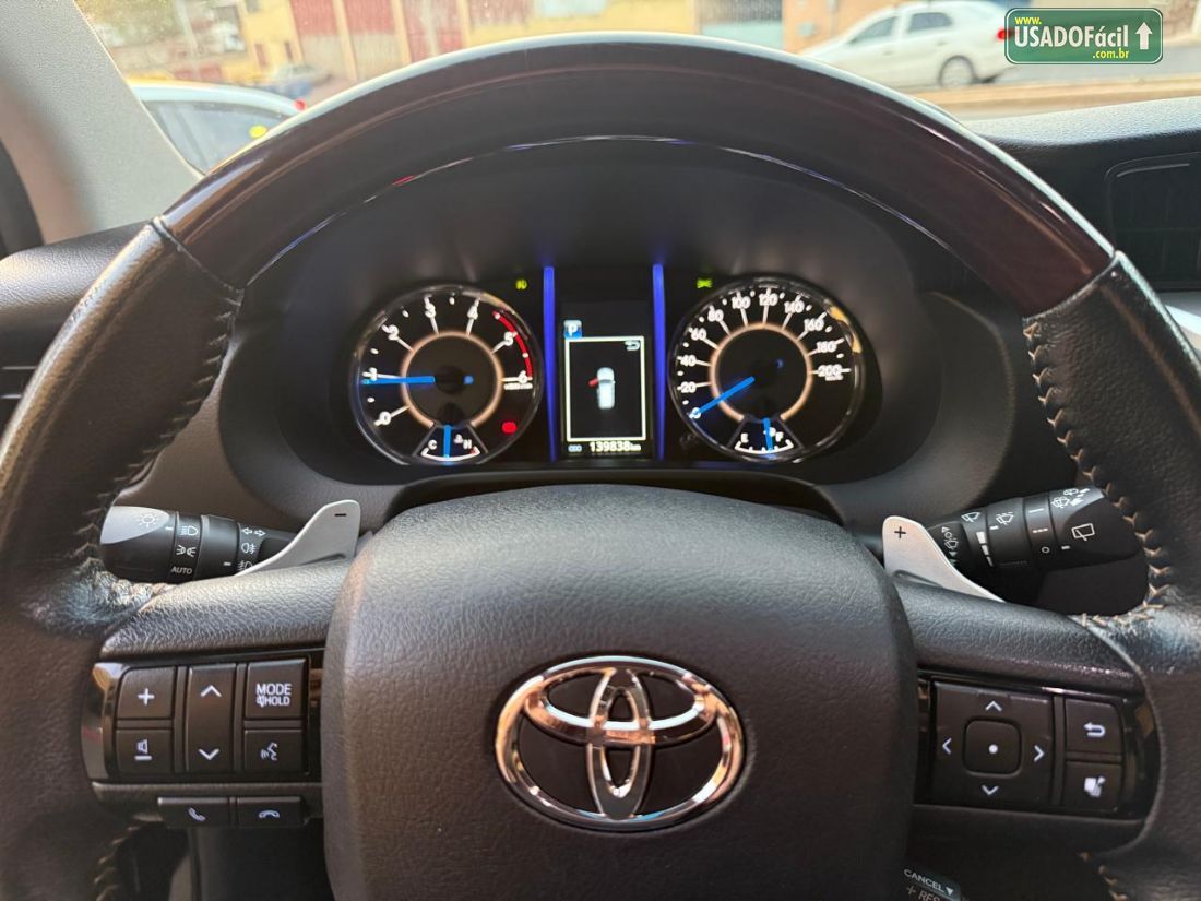 Toyota Hilux SW4 SRX 2.8 4x4 TDI Automático Diesel 2019/2020 — foto 9 de 15