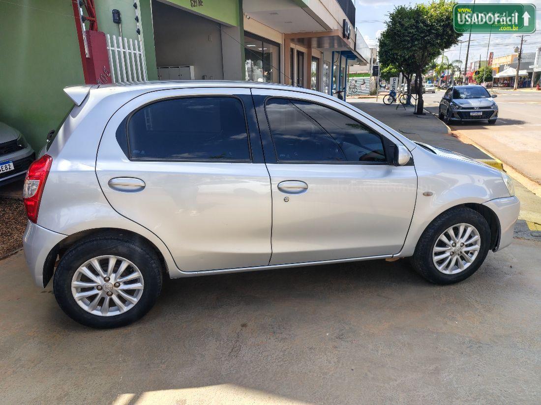TOYOTA Etios Hatch XLS 1.5 Mecânico Flex 2013/2013 — foto 2 de 11