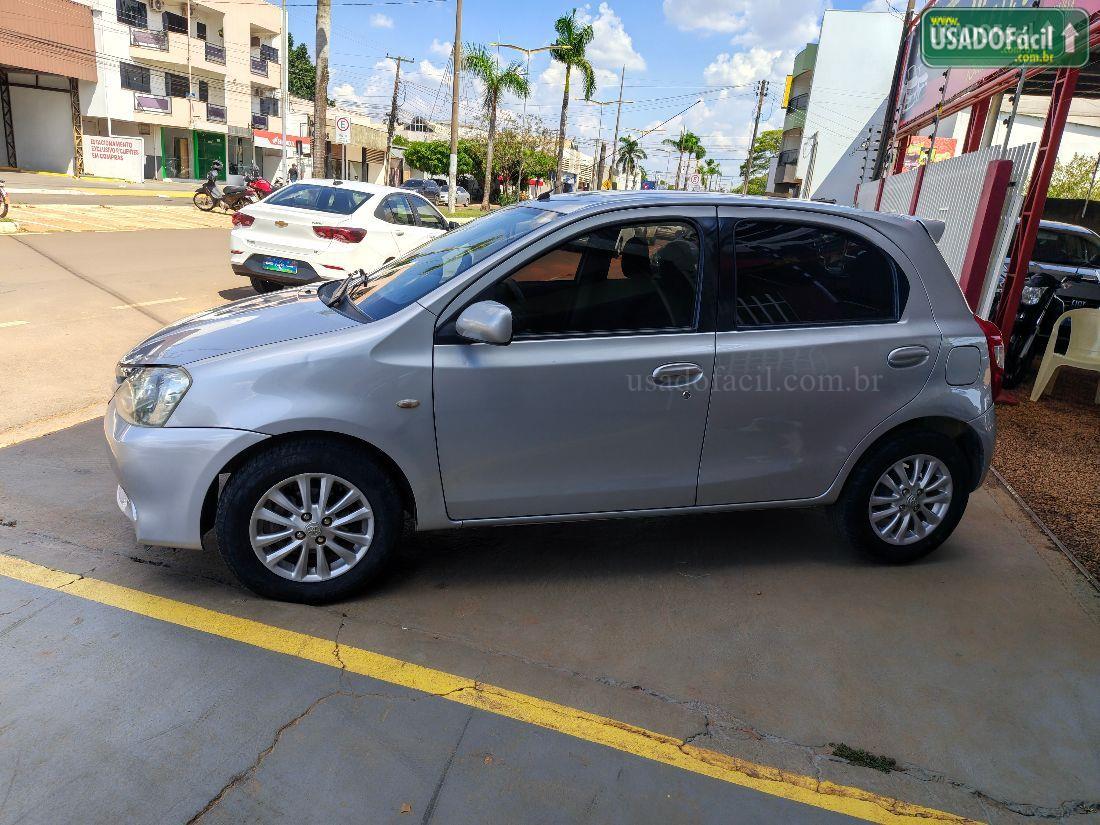 TOYOTA Etios Hatch XLS 1.5 Mecânico Flex 2013/2013 — foto 4 de 11
