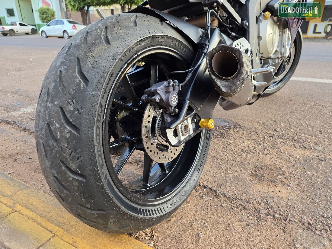 BMW S 1000 RR 2013/2014 — foto 4 de 9