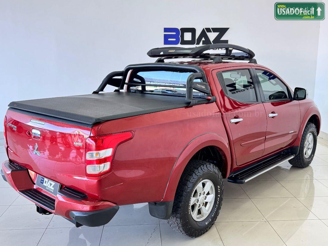 Mitsubishi L200 Triton Sport HPE FTP CD 2.4 Automático Diesel 2017/2018 — foto 4 de 12