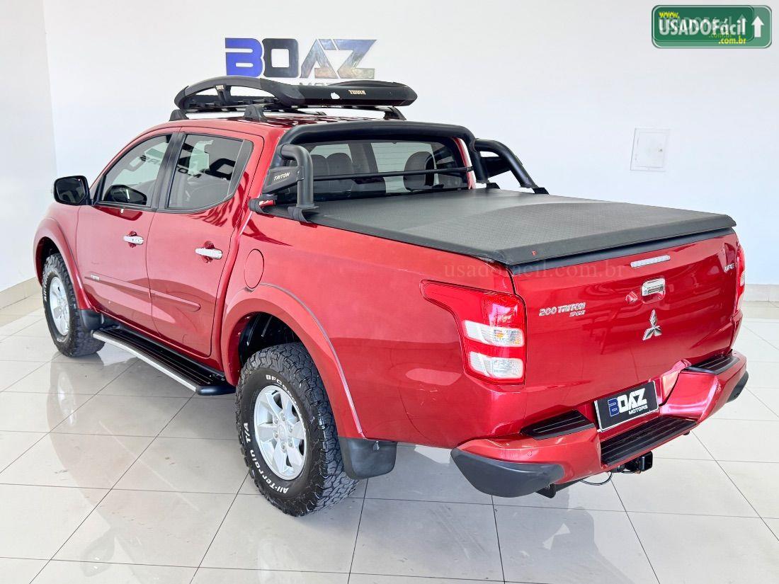 Mitsubishi L200 Triton Sport HPE FTP CD 2.4 Automático Diesel 2017/2018 — foto 6 de 12