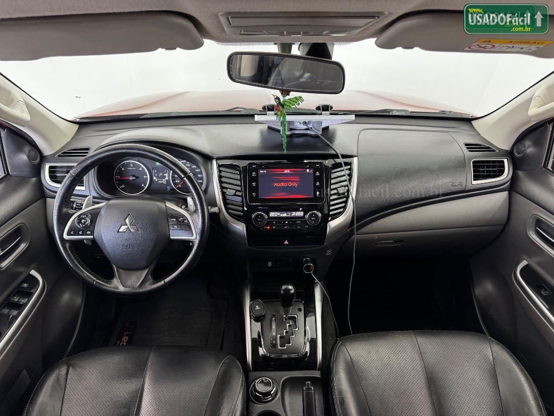 Mitsubishi L200 Triton Sport HPE FTP CD 2.4 Automático Diesel 2017/2018 — foto 7 de 12