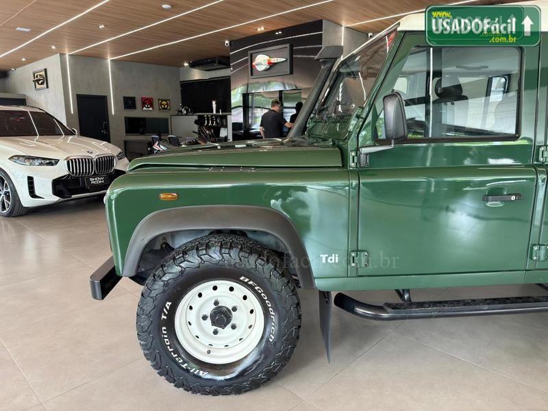 LAND ROVER Defender 130 TDI CD Diesel 2005/2005 — foto 6 de 13