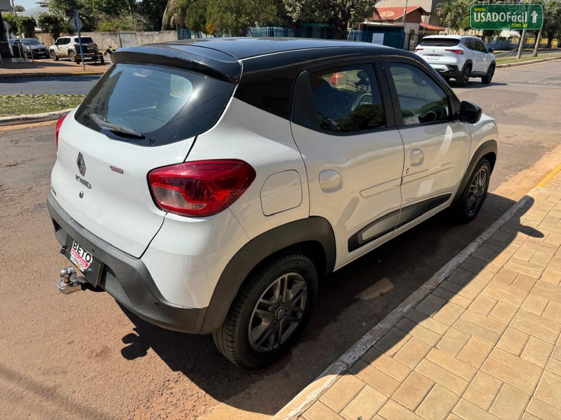 Renault Kwid Intense 1.0 Mecânico Flex 2017/2018 — foto 12 de 12
