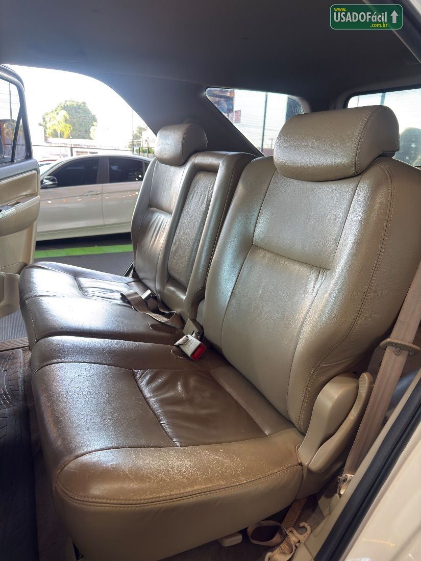 Toyota Hilux SW4 SR 4x2 2.7 Mecânico Flex 2014/2015 — foto 3 de 12