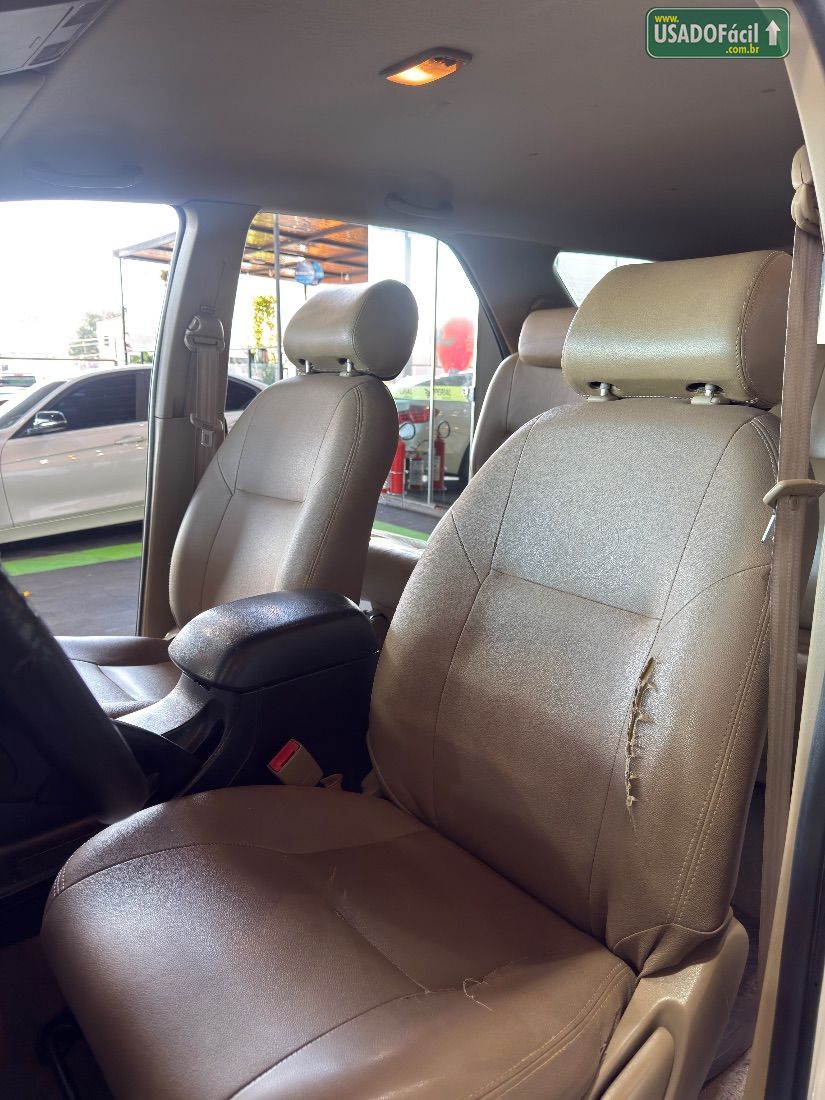 Toyota Hilux SW4 SR 4x2 2.7 Mecânico Flex 2014/2015 — foto 7 de 12