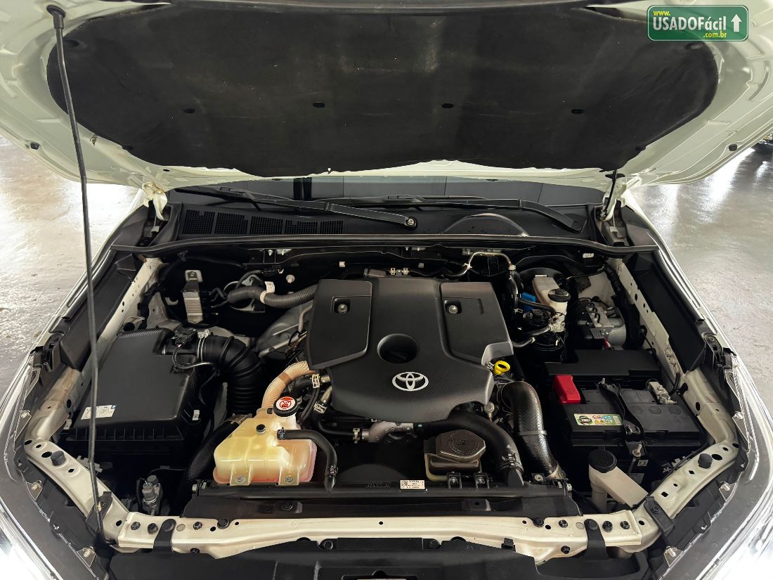 Toyota Hilux SRX CD 2.8 4x4 TDI Automático Diesel 2025/2025 — foto 4 de 10
