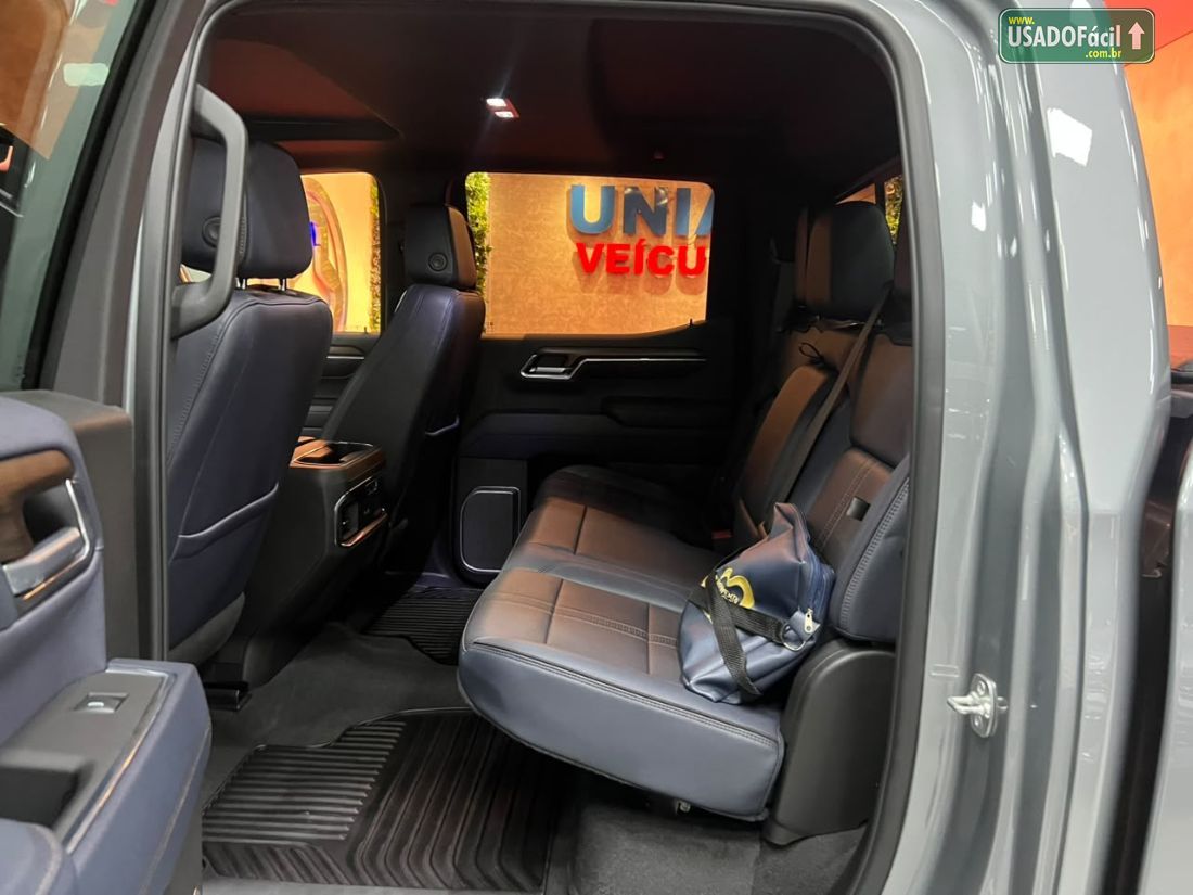 CHEVROLET/GM Silverado High Country 5.3 V8 AWD Automático 2024/2025 — foto 7 de 11