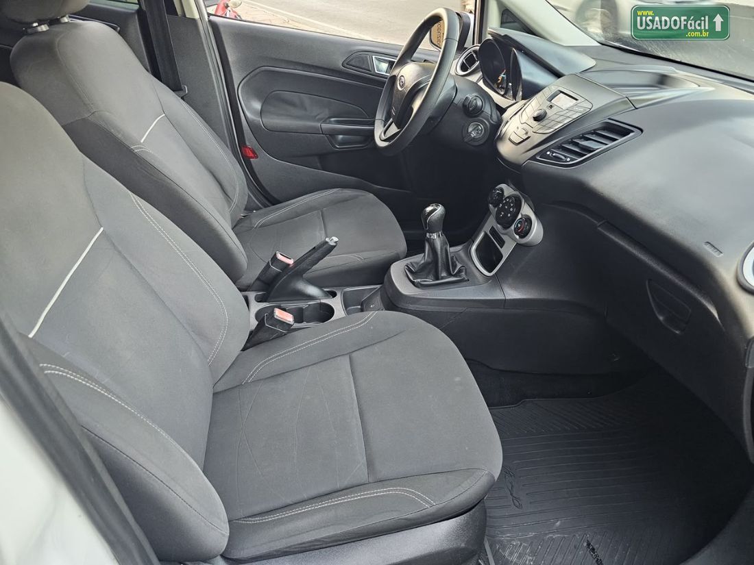 Ford Fiesta Hatch 1.5 Mecânico 5P Flex 2013/2014 — foto 14 de 16