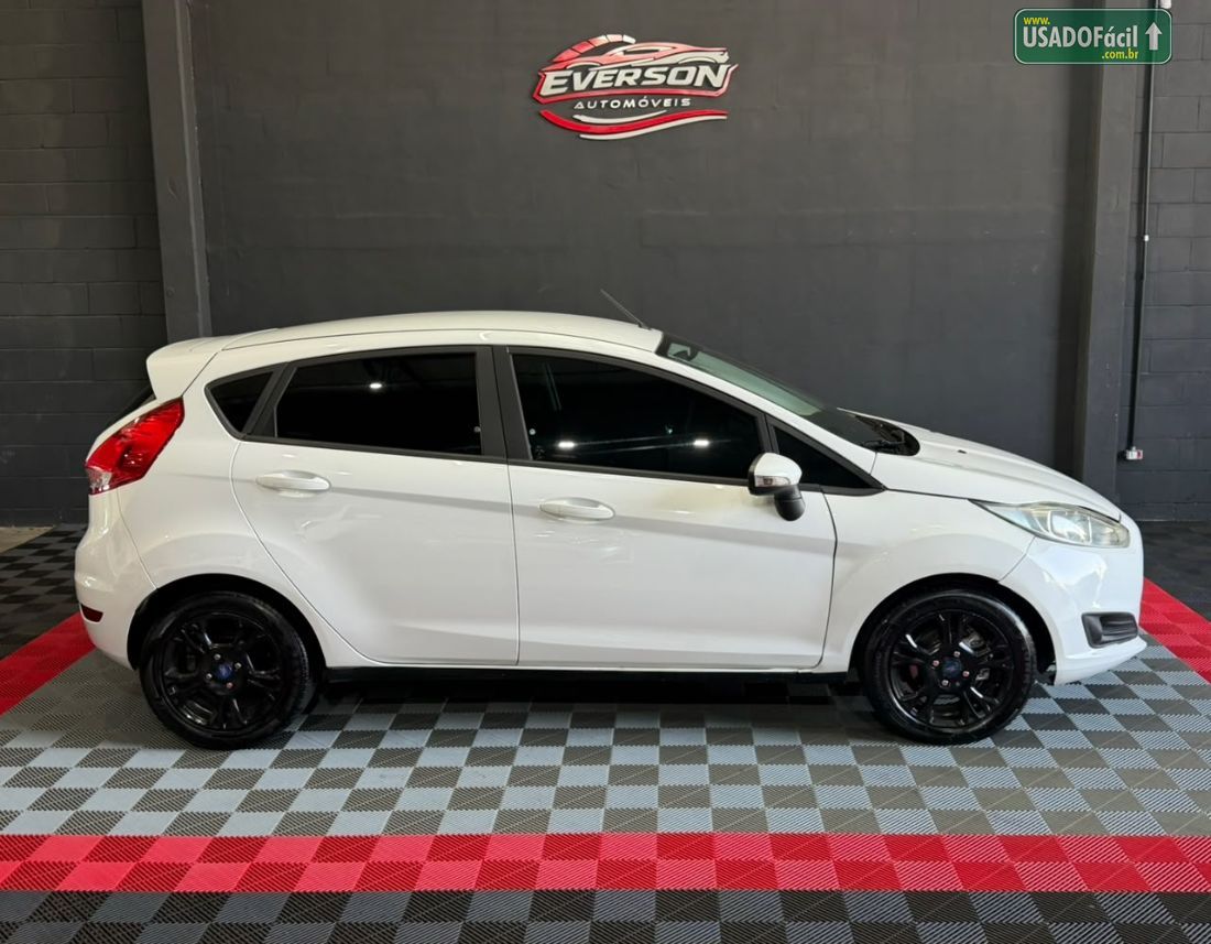 Ford Fiesta Hatch 1.5 Mecânico 5P Flex 2013/2014 — foto 4 de 16