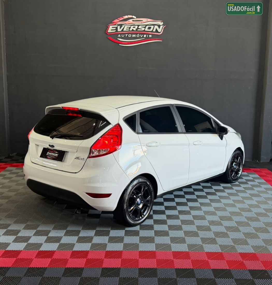 Ford Fiesta Hatch 1.5 Mecânico 5P Flex 2013/2014 — foto 7 de 16
