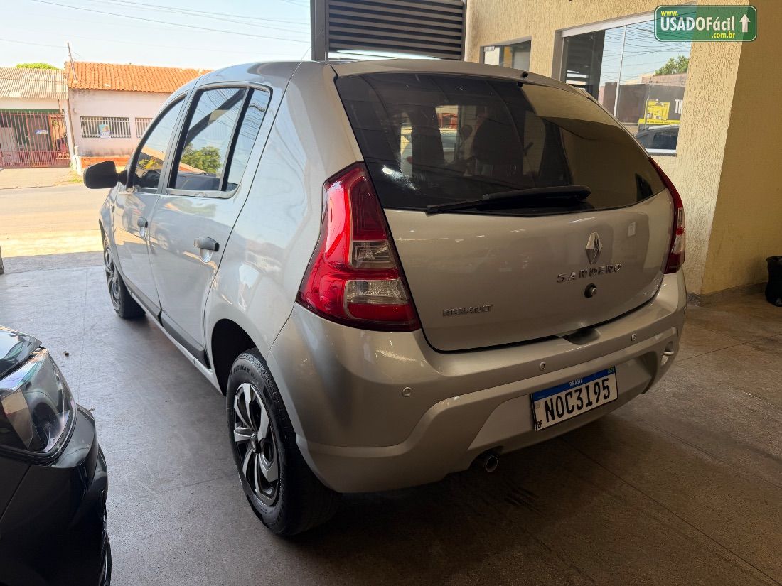 Renault Sandero Expression 1.0 Hi-Flex 5P 2012/2012 — foto 6 de 8