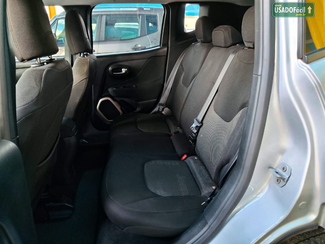 JEEP Renegade 1.8 4x2 Mecânico Flex 2017/2017 — foto 10 de 11