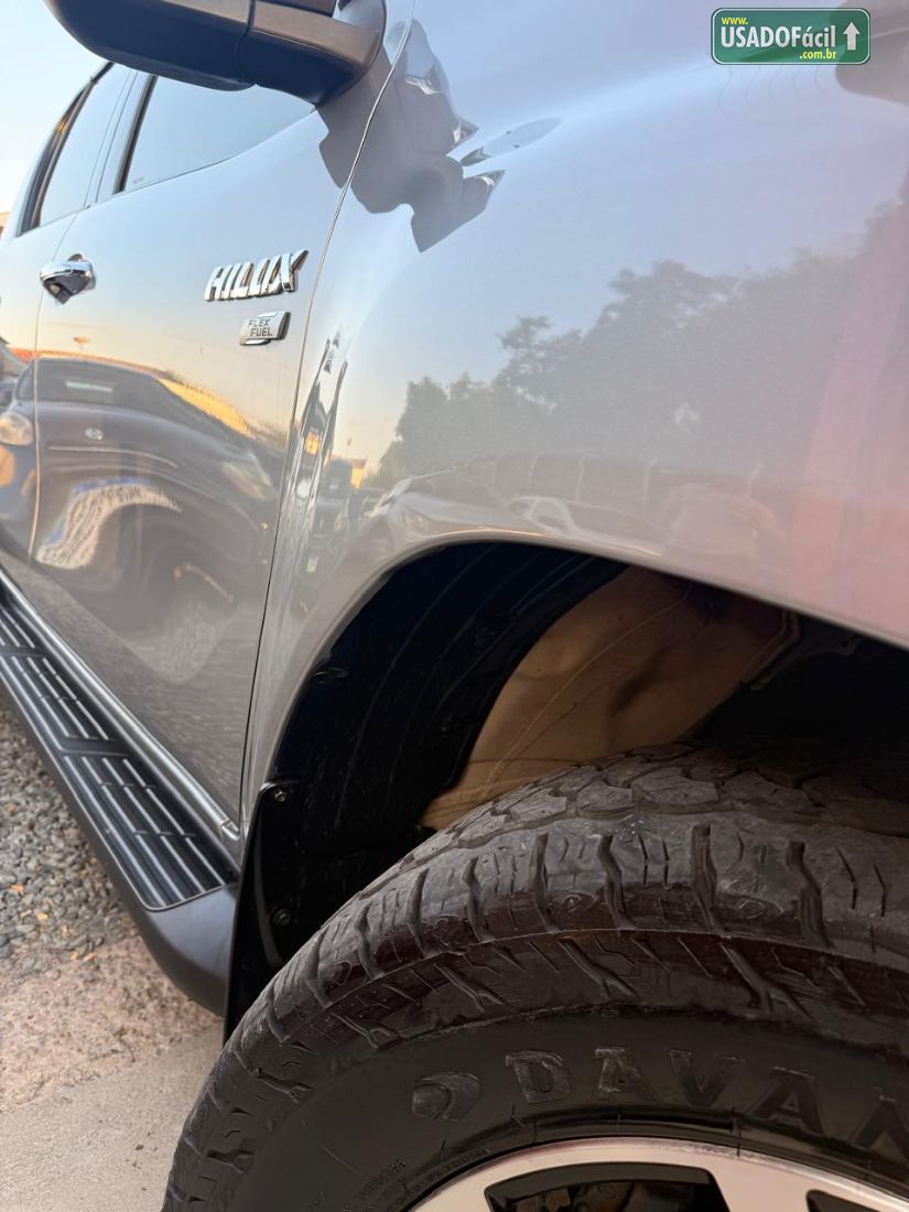 Toyota Hilux SRV CD 2.7 4x4 Automático Flex 2020/2021 — foto 4 de 11