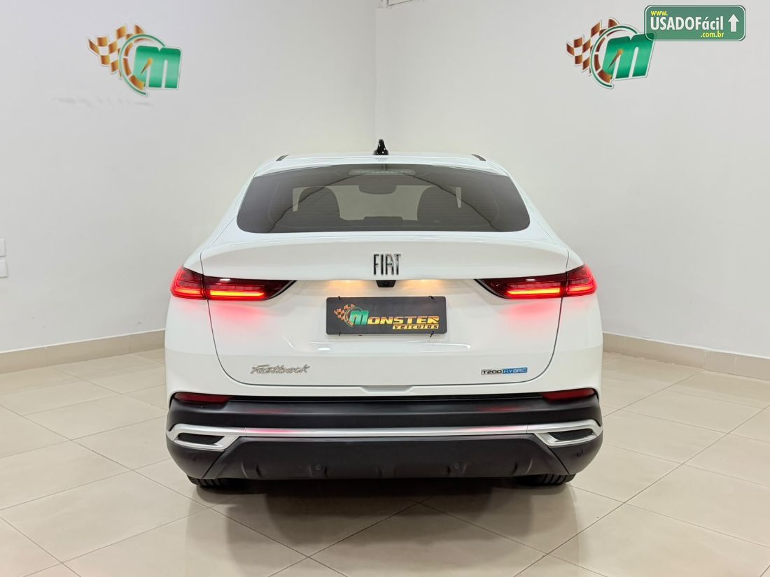 Fiat Fastback Audace 200 Turbo Automático Híbri­do 2025/2026 — foto 5 de 15