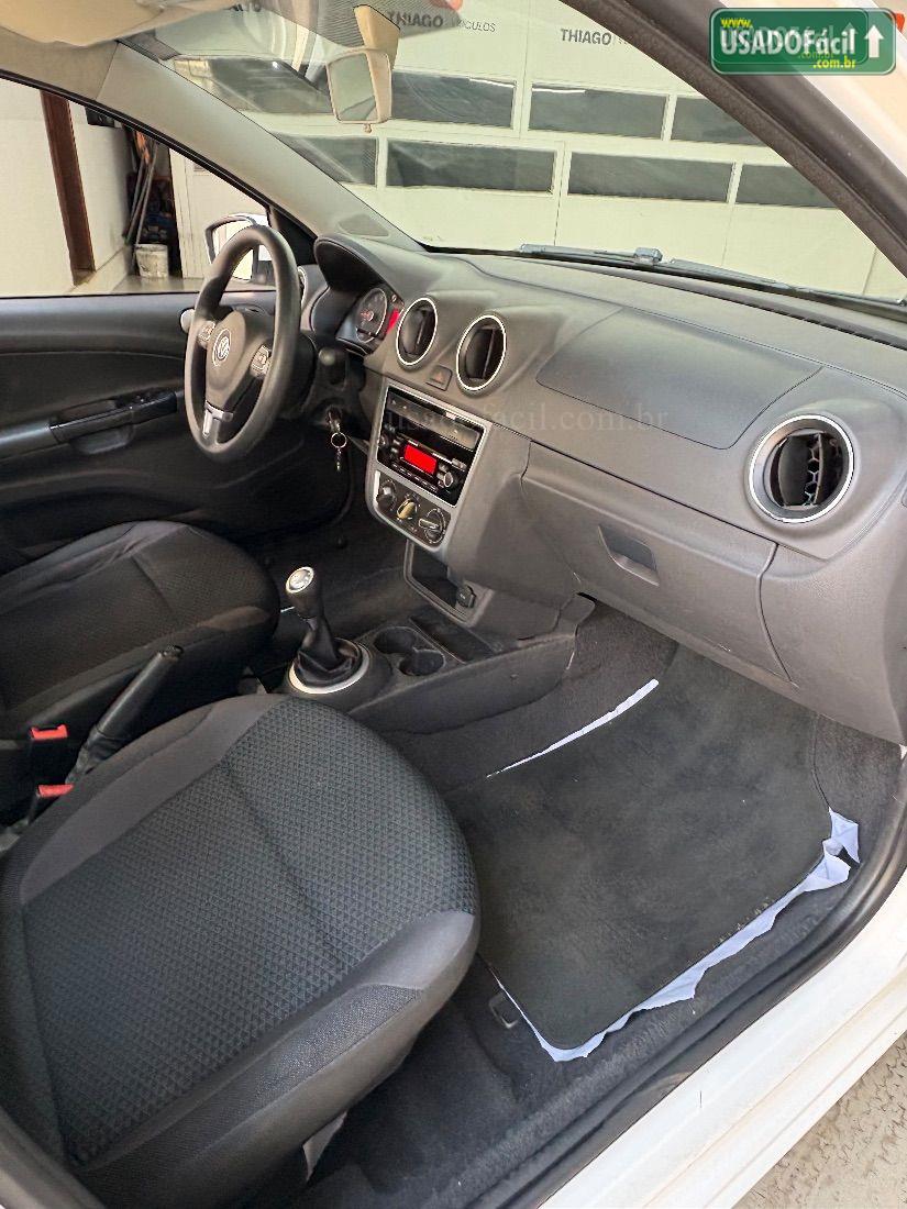 VOLKSWAGEN Voyage Comfortline 1.6 Total Flex 2014/2015 — foto 16 de 19